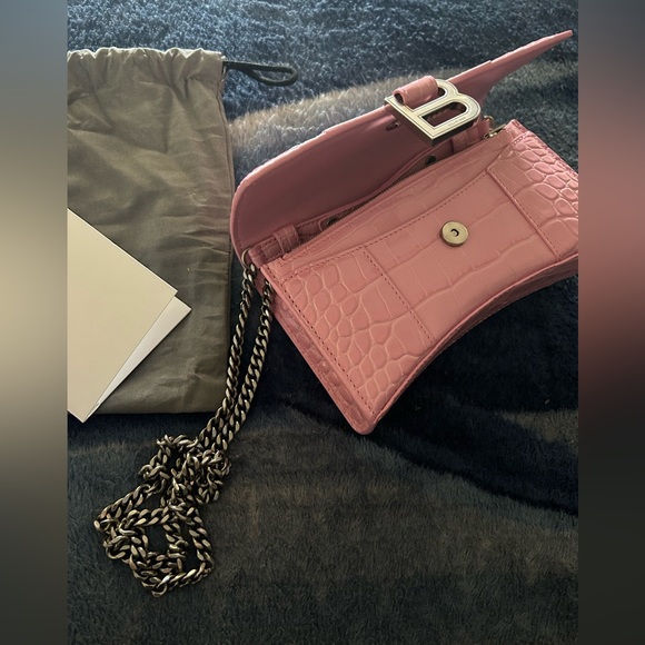 Brand new BALENCIAGA
Hourglass Crocodile Embossed Chain Wallet Pink 100% - Picture 7 of 11